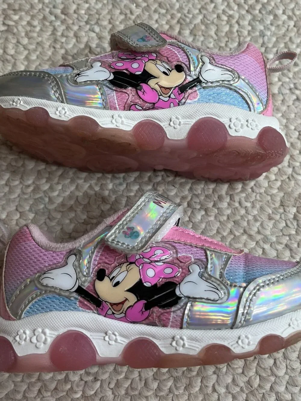 LIGHT UP Disney Minnie Mouse Little Girl’s Size 7 Sneakers Shoes Kids - Picture 10 of 12